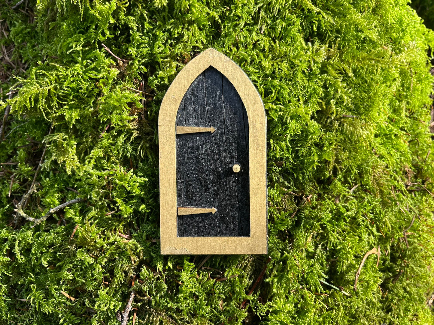 Enchanting Fairy Doors - Outdoor Decor for your Fairy Garden