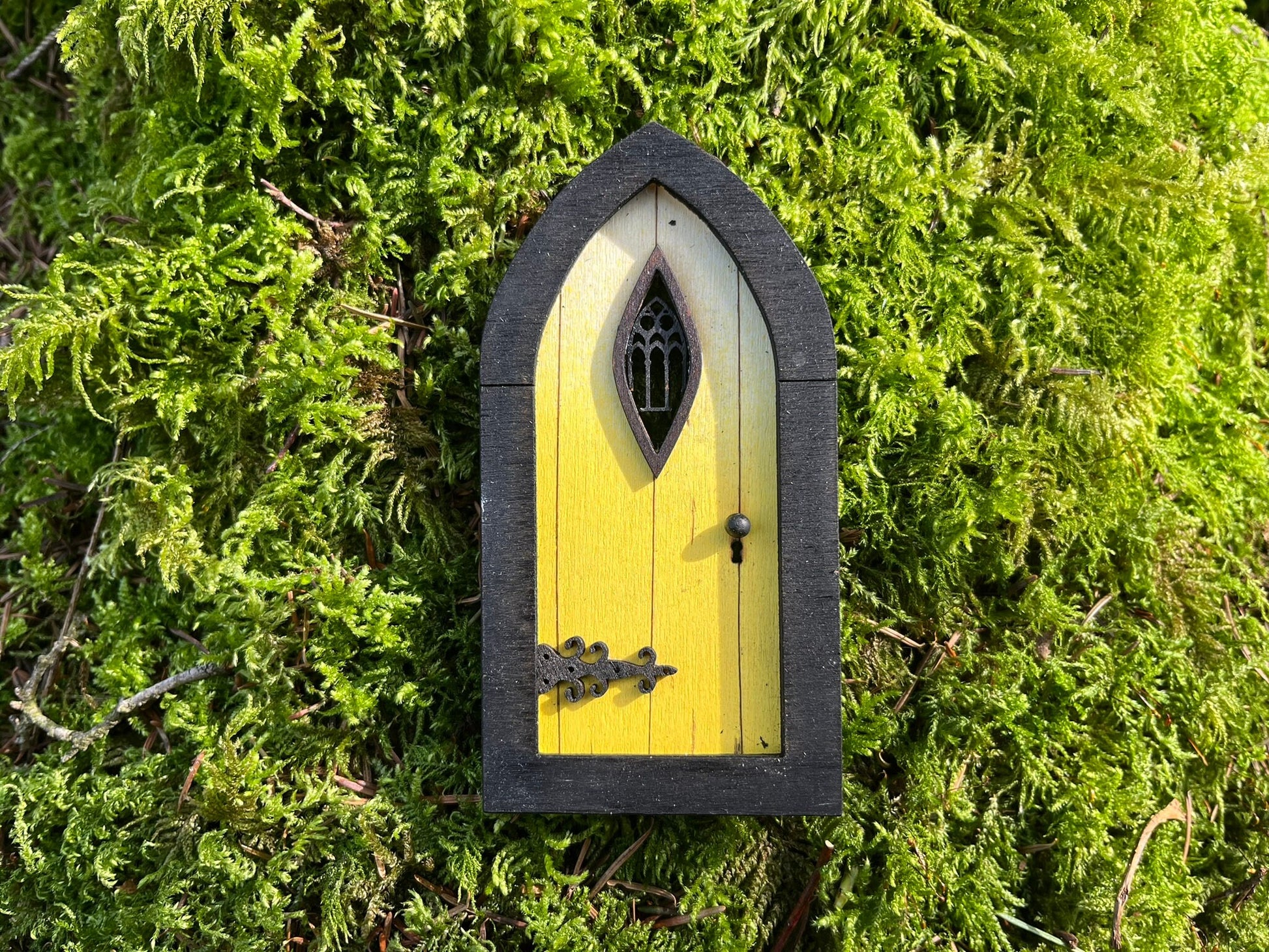 Enchanting Fairy Doors - Outdoor Decor for your Fairy Garden