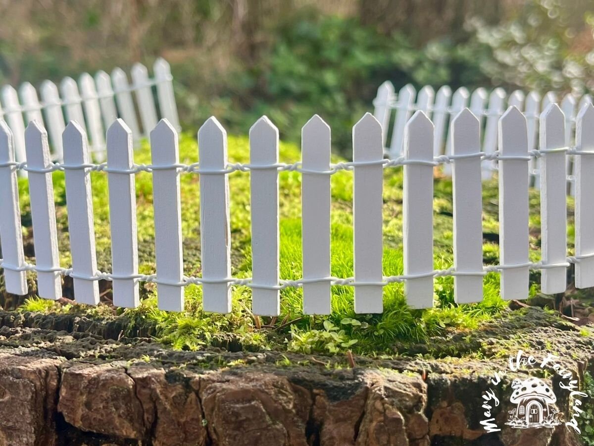 Charming Miniature Wooden Fairy Garden Fence - Enchanting Fairy Garden Decor
