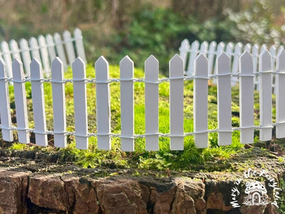 Charming Miniature Wooden Fairy Garden Fence - Enchanting Fairy Garden Decor