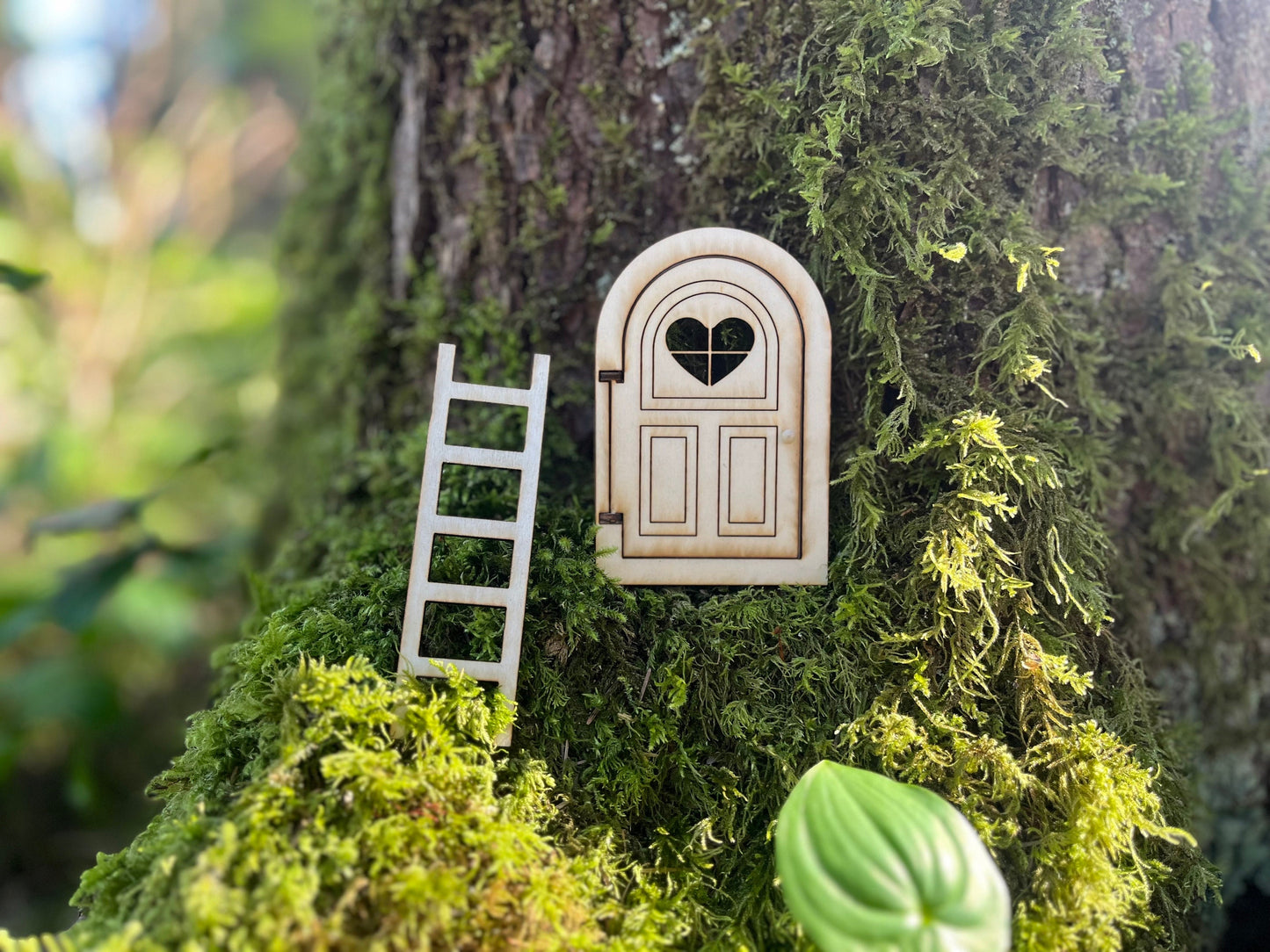 Fairy Garden Ladder - Whimsical Accessory for Enchanting Displays