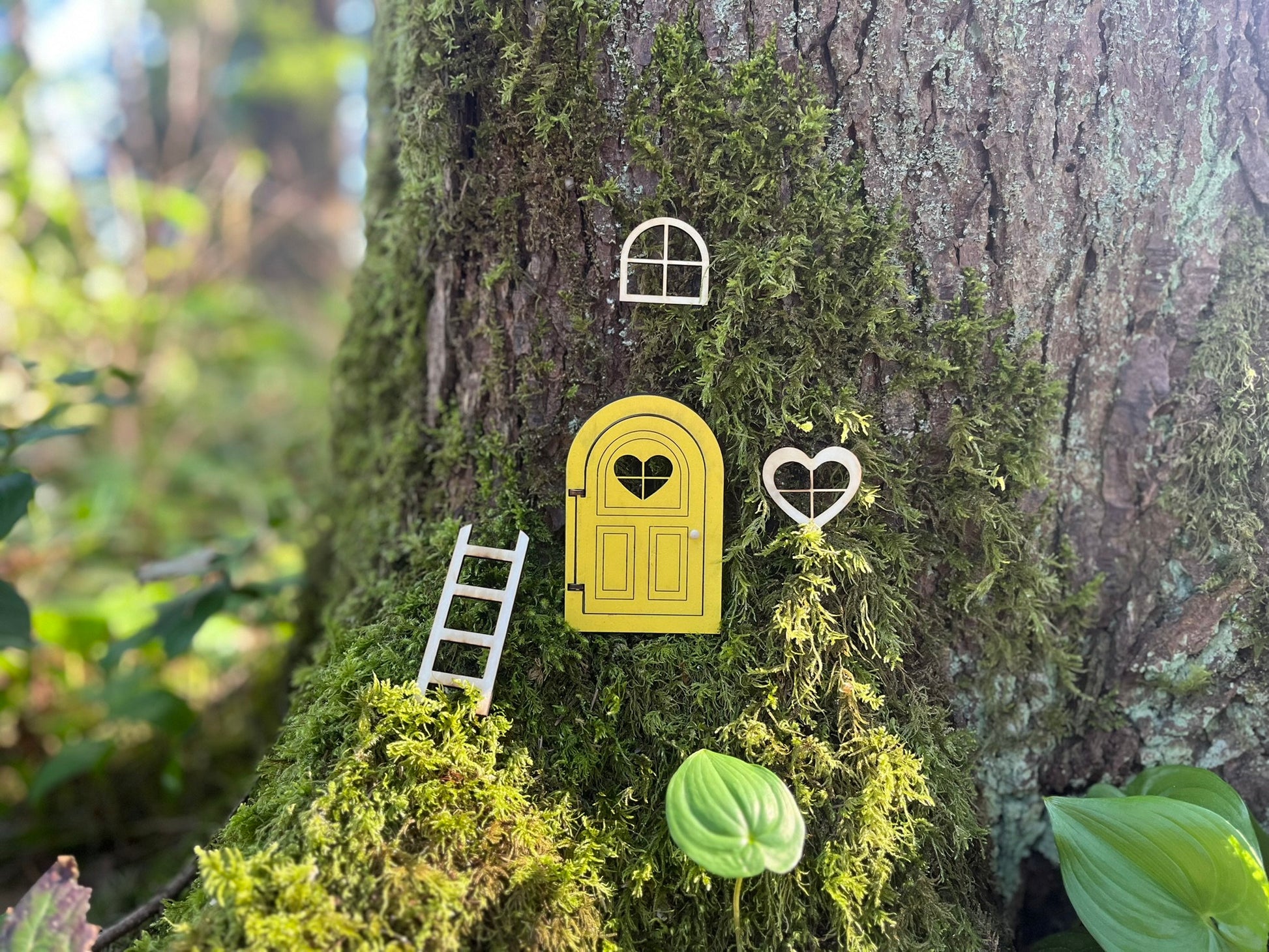 Handcrafted Openable Colored Fairy Doors for Enchanting Outdoor Fairy Gardens