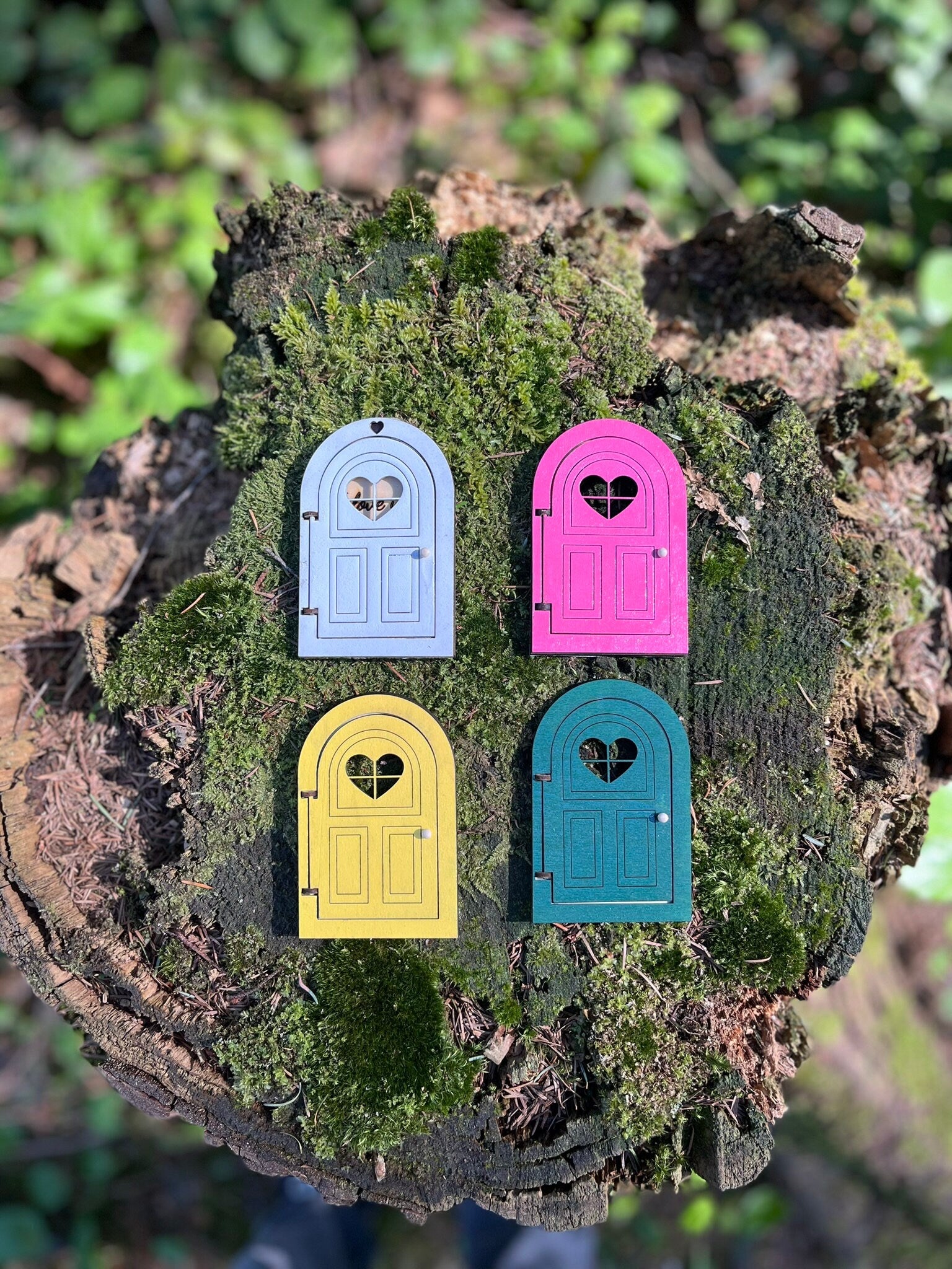 Handcrafted Openable Colored Fairy Doors for Enchanting Outdoor Fairy Gardens