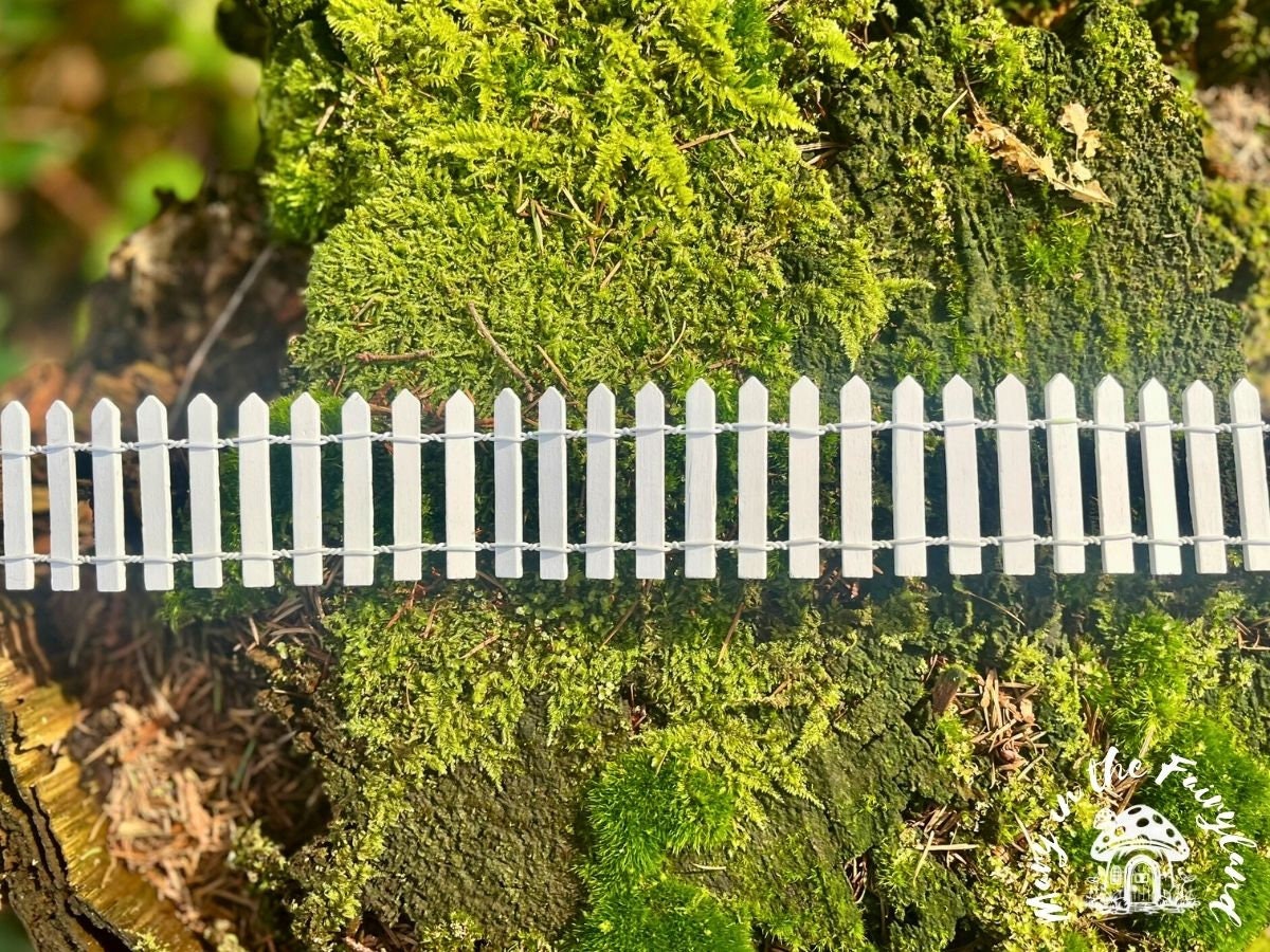 Charming Miniature Wooden Fairy Garden Fence - Enchanting Fairy Garden Decor