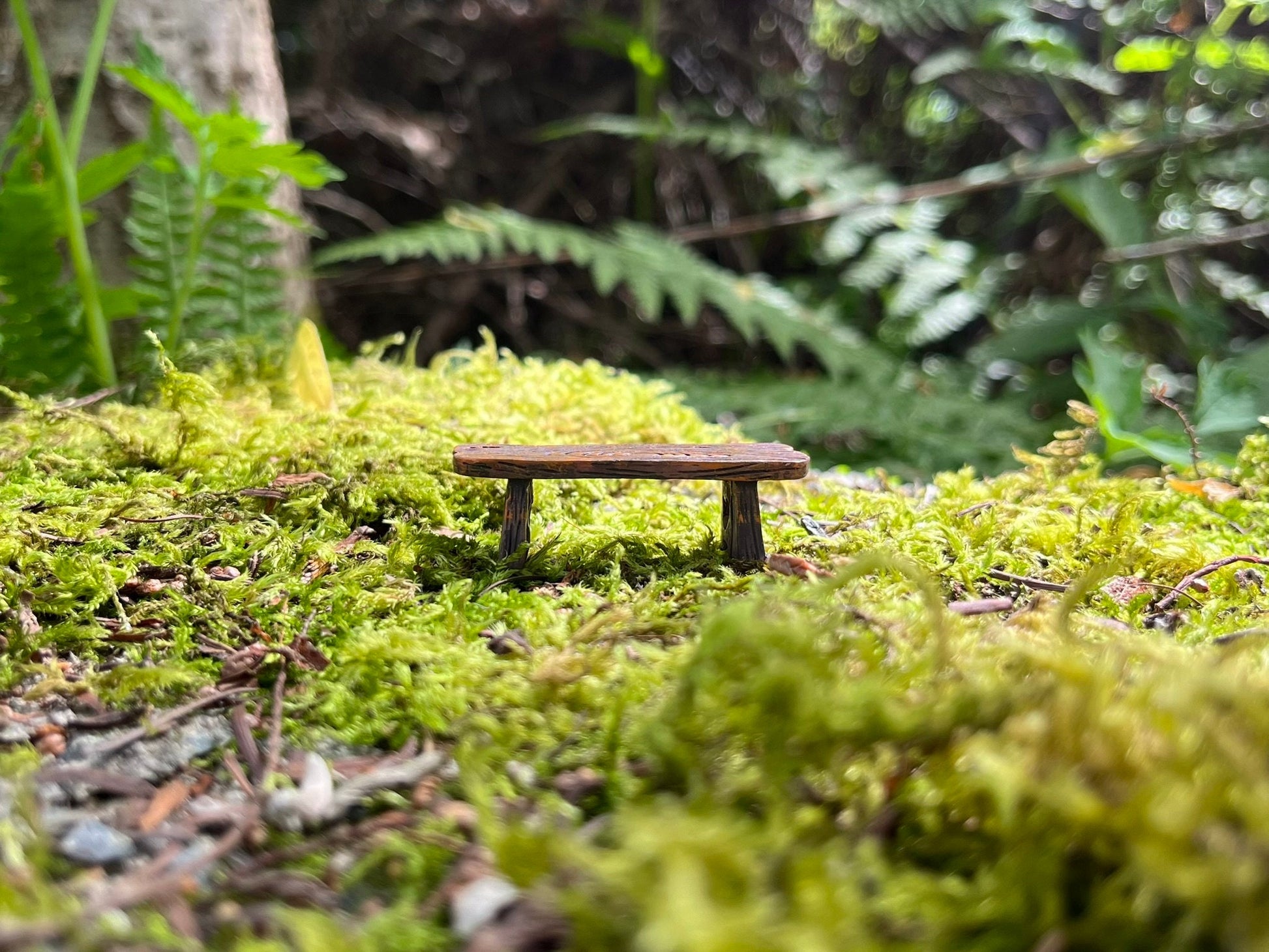 Enchanting Mini Park Bench: Whimsical Fairy Garden Decor